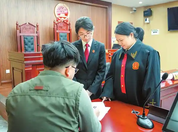 三代四案连环解，法治力量显担当