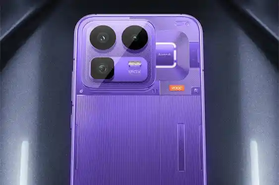 真我Neo8屏霸登场：三星1.5K 165Hz高刷屏首秀引热议