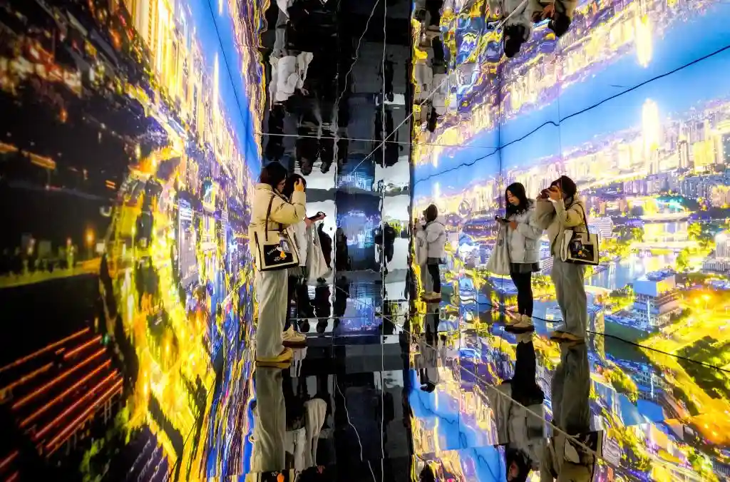 假期艺术之旅：展馆里的别样风景