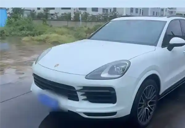 保时捷‘离奇失踪’：南京车主证件被伪造，千里外遭非法过户！产权人陷维权迷宫