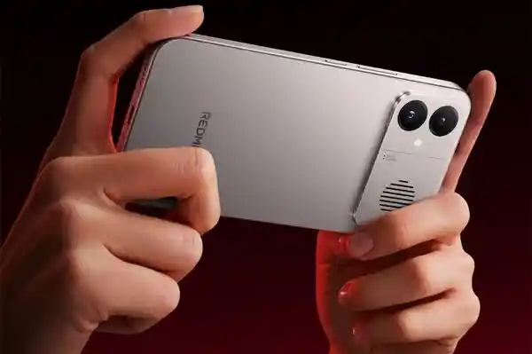 REDMI K90 Max真机首曝：内置主动散热风扇+隐藏式光效键，性能释放再破界！